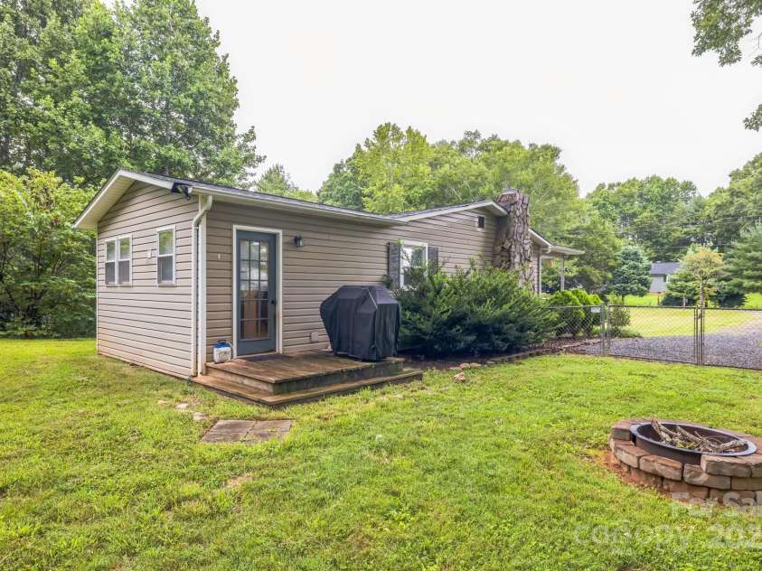 2729 Horseford Road, Lenoir, NC 28645.  MLS# CAR4287959, YatesRealty ID 29509. 