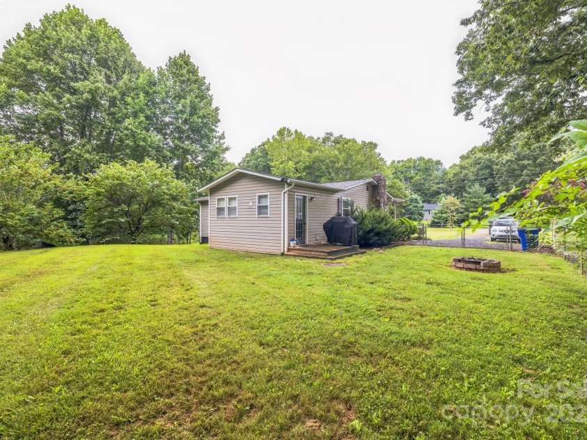 2729 Horseford Road, Lenoir, NC 28645.  MLS# CAR4287959, YatesRealty ID 29509. 