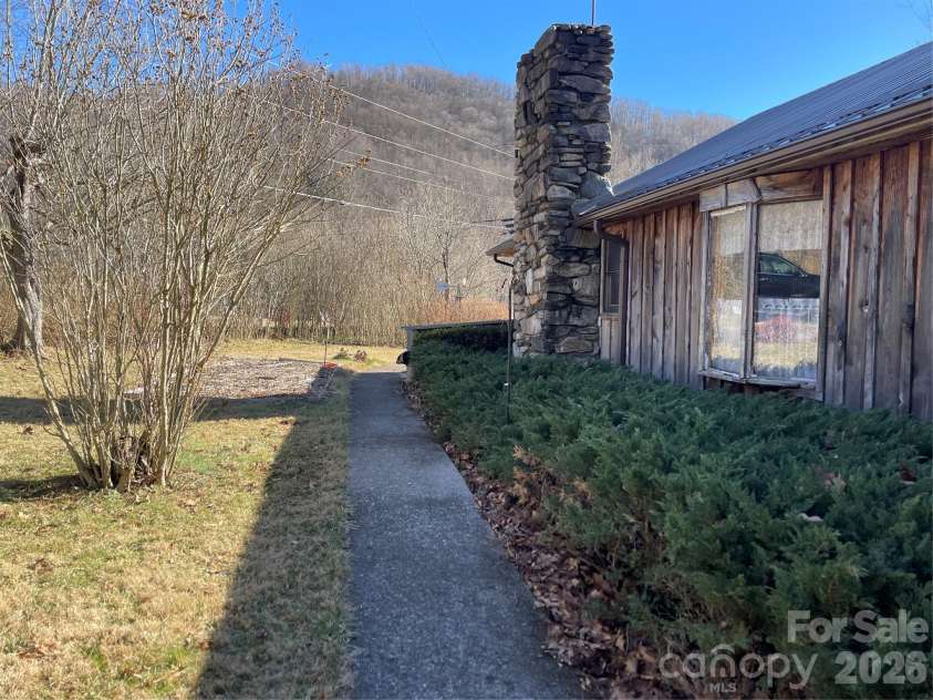 29 Cook Town Road, Bakersville, NC 28705.  MLS# CAR4347408, YatesRealty ID 2951. 