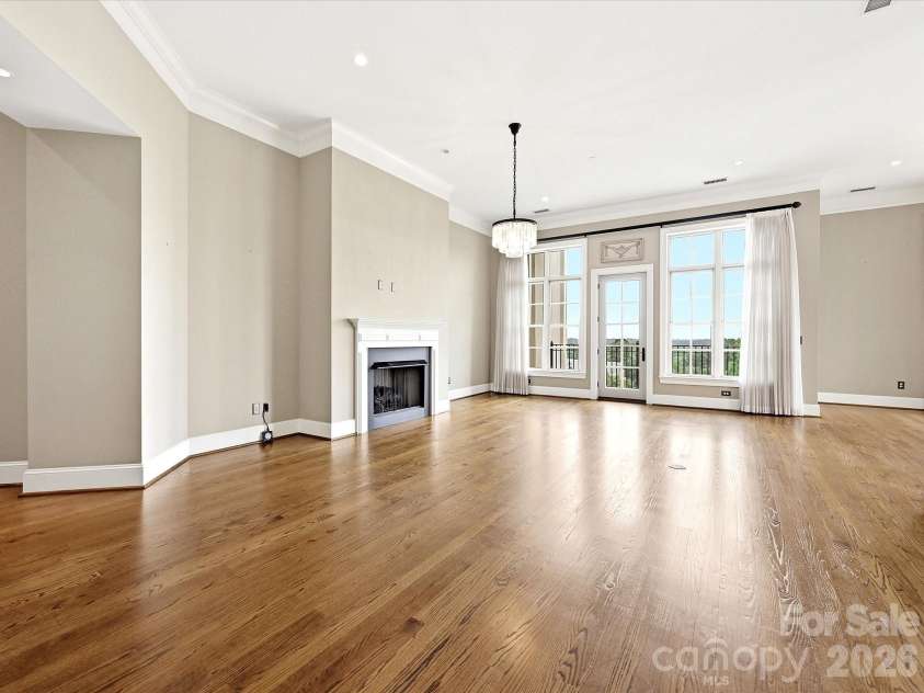 2823 Providence Road, Charlotte, NC 28211.  MLS# CAR4391488, YatesRealty ID 29510. 