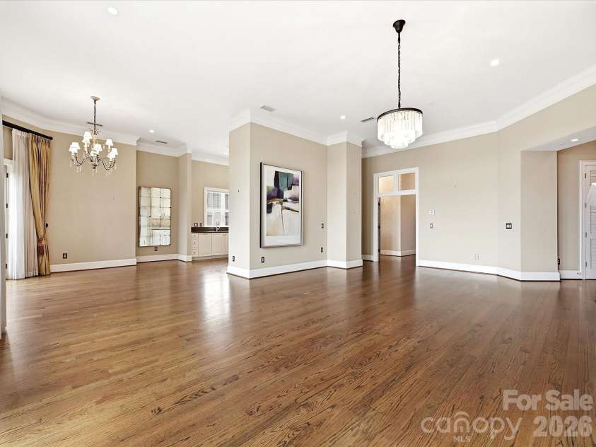 2823 Providence Road, Charlotte, NC 28211.  MLS# CAR4391488, YatesRealty ID 29510. 