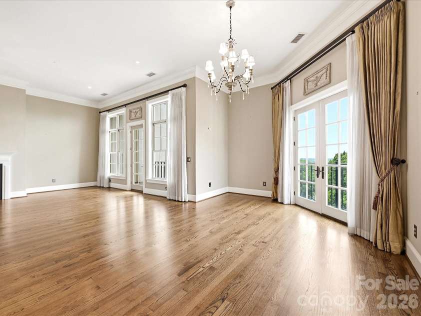 2823 Providence Road, Charlotte, NC 28211.  MLS# CAR4391488, YatesRealty ID 29510. 