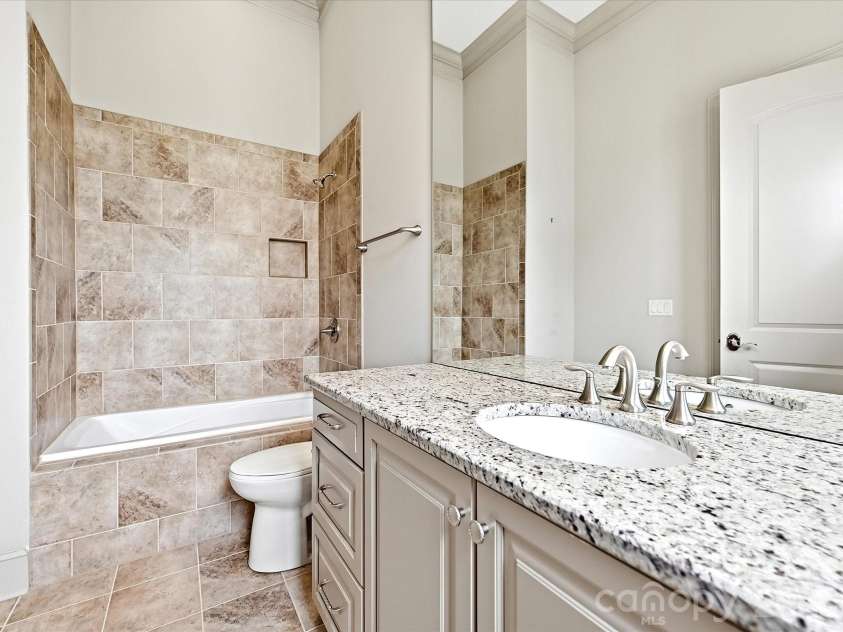 2823 Providence Road, Charlotte, NC 28211.  MLS# CAR4391488, YatesRealty ID 29510. 