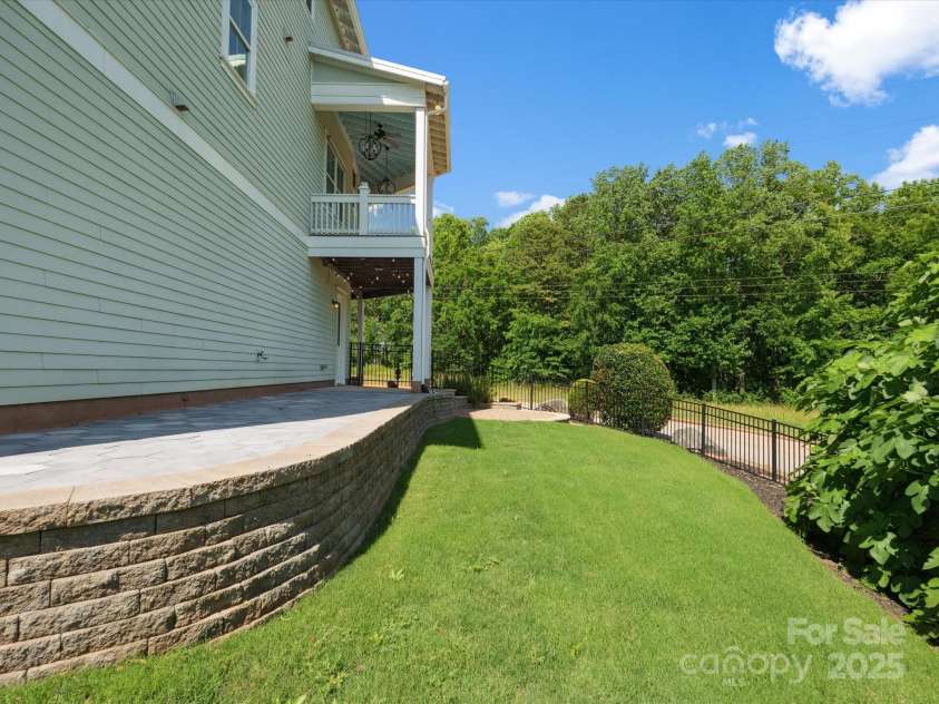 807 Herrons Ferry Road, Rock Hill, SC 29730.  MLS# CAR4263861, YatesRealty ID 29511. 