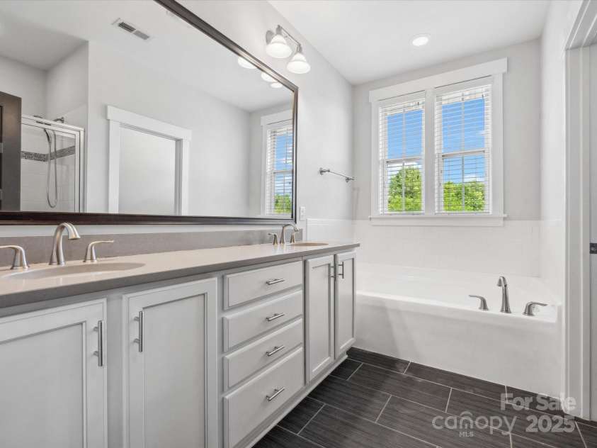 807 Herrons Ferry Road, Rock Hill, SC 29730.  MLS# CAR4263861, YatesRealty ID 29511. Primary Bath