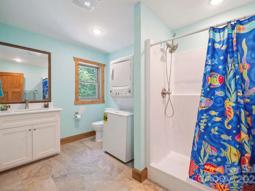 225 Henrys Glen Drive, Morganton, NC 28655.  MLS# CAR4280672, YatesRealty ID 29512. 