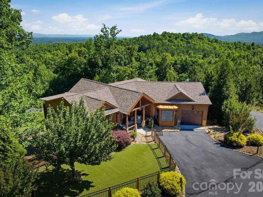 315 Lakeview Trail, Nebo, NC 28761.  MLS# CAR4391588, YatesRealty ID 29513. 