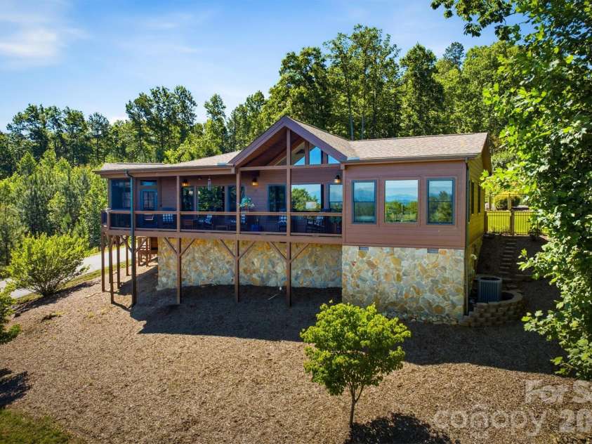 315 Lakeview Trail, Nebo, NC 28761.  MLS# CAR4391588, YatesRealty ID 29513. 