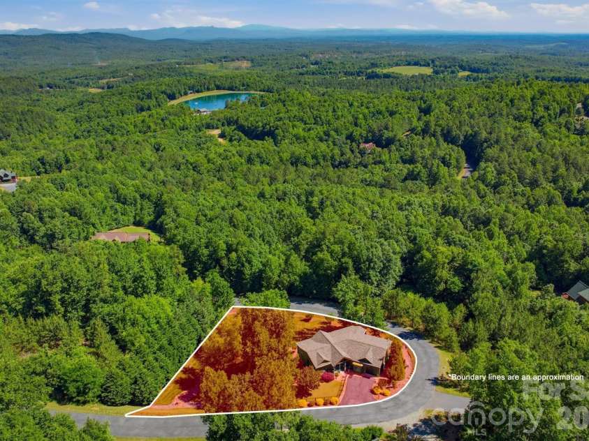 315 Lakeview Trail, Nebo, NC 28761.  MLS# CAR4391588, YatesRealty ID 29513. 