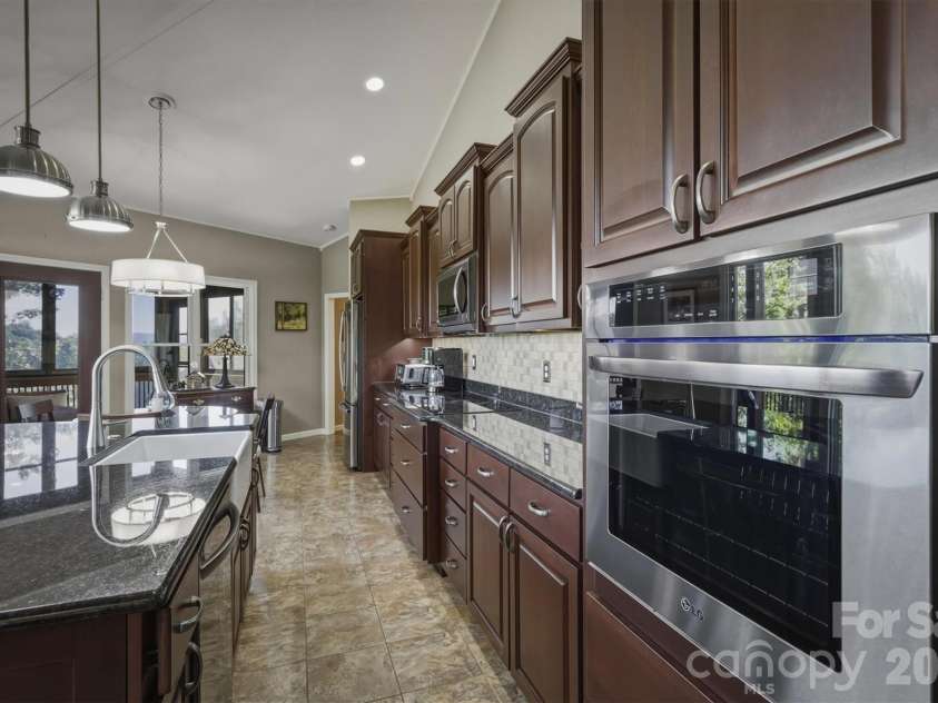 315 Lakeview Trail, Nebo, NC 28761.  MLS# CAR4391588, YatesRealty ID 29513. 