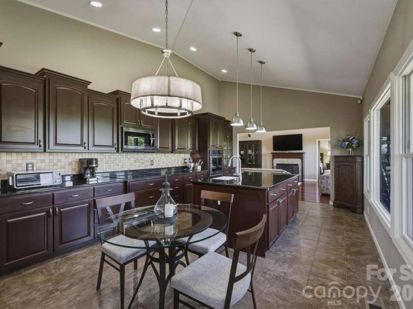 315 Lakeview Trail, Nebo, NC 28761.  MLS# CAR4391588, YatesRealty ID 29513. 