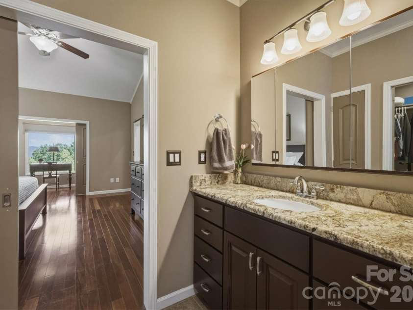 315 Lakeview Trail, Nebo, NC 28761.  MLS# CAR4391588, YatesRealty ID 29513. 