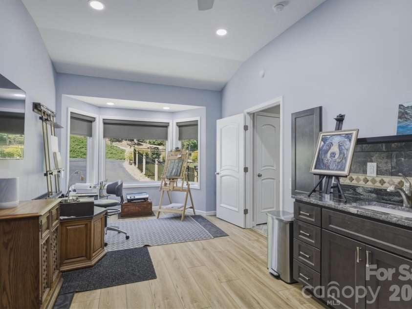 315 Lakeview Trail, Nebo, NC 28761.  MLS# CAR4391588, YatesRealty ID 29513. Bonus Room/Art Studio