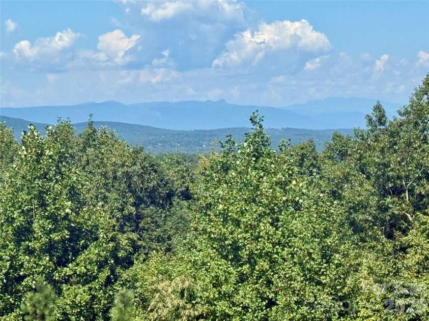 315 Lakeview Trail, Nebo, NC 28761.  MLS# CAR4391588, YatesRealty ID 29513. Grandfather Mtn & Shortoff Mountain Views