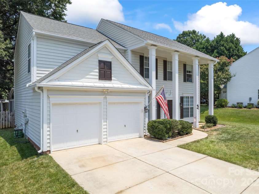 5630 Cambridge Bay Drive, Charlotte, NC 28269.  MLS# CAR4279403, YatesRealty ID 29513. 