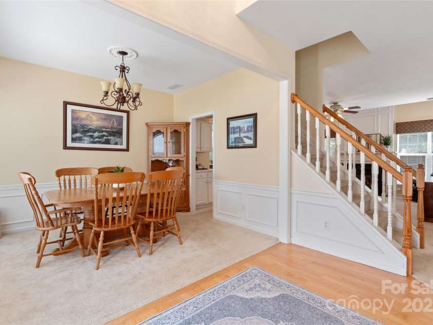 5630 Cambridge Bay Drive, Charlotte, NC 28269.  MLS# CAR4279403, YatesRealty ID 29513. 