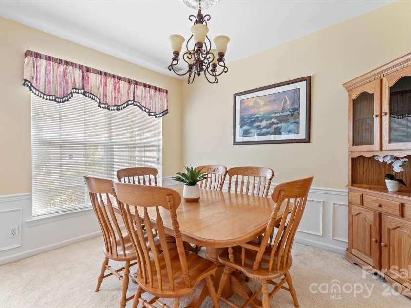 5630 Cambridge Bay Drive, Charlotte, NC 28269.  MLS# CAR4279403, YatesRealty ID 29513. 