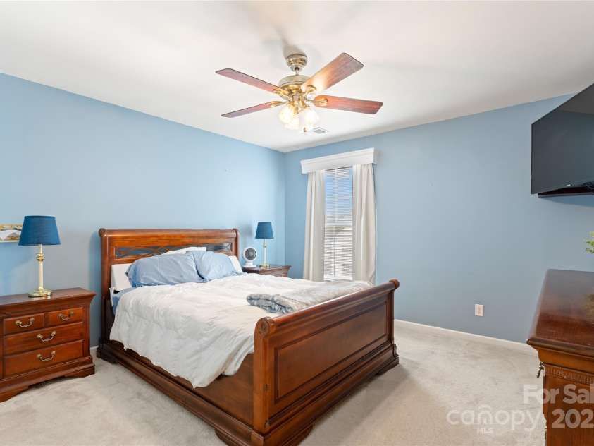5630 Cambridge Bay Drive, Charlotte, NC 28269.  MLS# CAR4279403, YatesRealty ID 29513. 