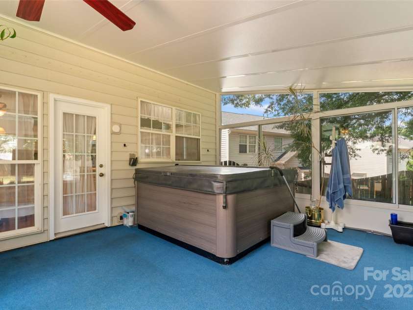 5630 Cambridge Bay Drive, Charlotte, NC 28269.  MLS# CAR4279403, YatesRealty ID 29513. 