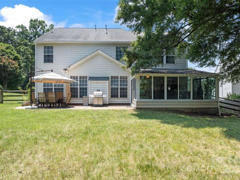 5630 Cambridge Bay Drive, Charlotte, NC 28269.  MLS# CAR4279403, YatesRealty ID 29513. 