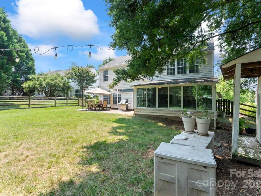 5630 Cambridge Bay Drive, Charlotte, NC 28269.  MLS# CAR4279403, YatesRealty ID 29513. 
