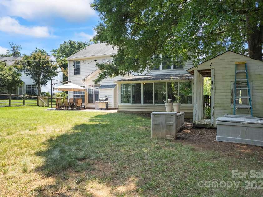 5630 Cambridge Bay Drive, Charlotte, NC 28269.  MLS# CAR4279403, YatesRealty ID 29513. 