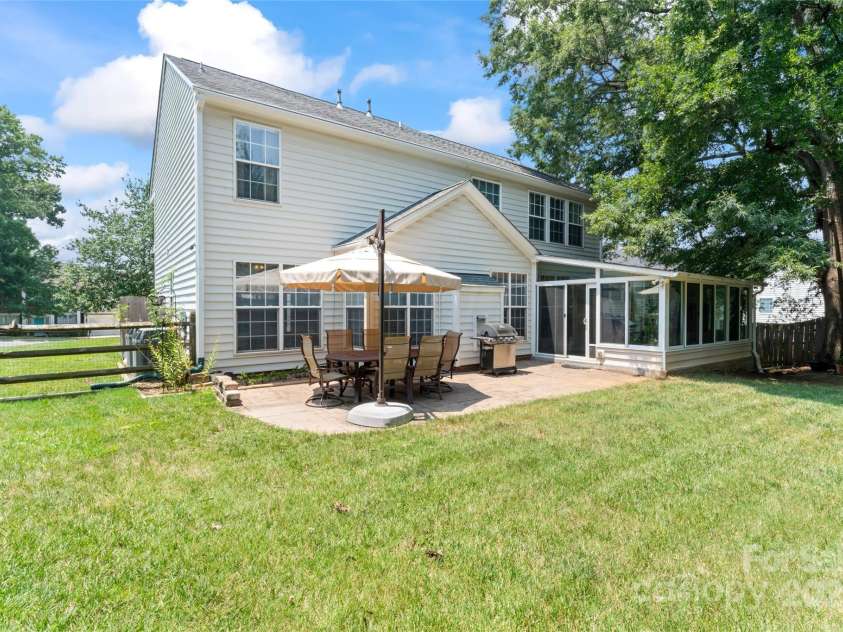 5630 Cambridge Bay Drive, Charlotte, NC 28269.  MLS# CAR4279403, YatesRealty ID 29513. 