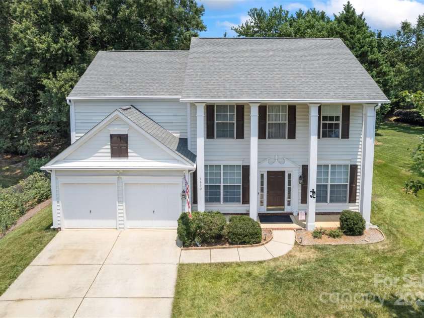 5630 Cambridge Bay Drive, Charlotte, NC 28269.  MLS# CAR4279403, YatesRealty ID 29513. 