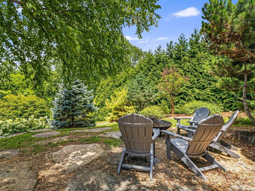 211 Hamburg Mountain Road, Weaverville, NC 28787.  MLS# CAR4279854, YatesRealty ID 29514. 