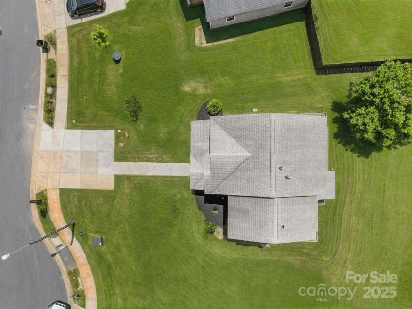 4231 RED SHED Lane, Charlotte, NC 28269.  MLS# CAR4287385, YatesRealty ID 29515. 