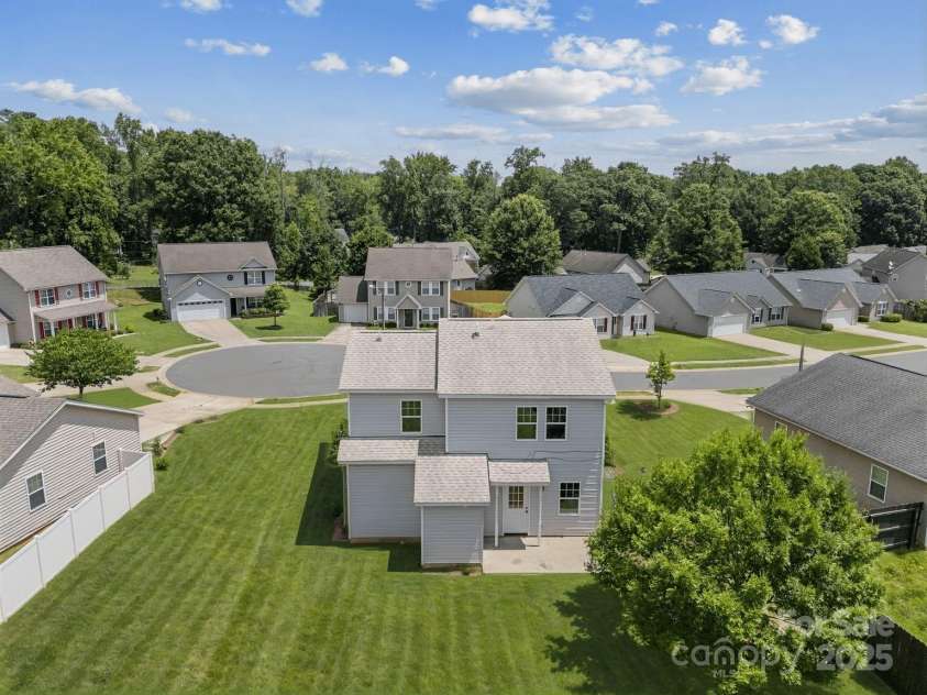 4231 RED SHED Lane, Charlotte, NC 28269.  MLS# CAR4287385, YatesRealty ID 29515. 