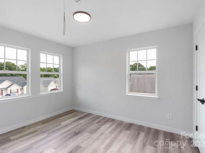 4231 RED SHED Lane, Charlotte, NC 28269.  MLS# CAR4287385, YatesRealty ID 29515. 
