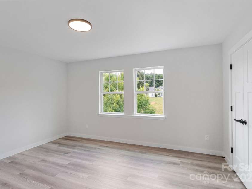 4231 RED SHED Lane, Charlotte, NC 28269.  MLS# CAR4287385, YatesRealty ID 29515. 
