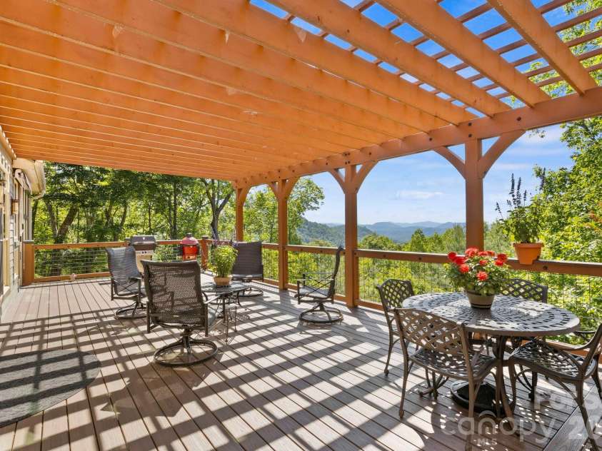 426 Eagle Ridge Road, Zirconia, NC 28790.  MLS# CAR4390931, YatesRealty ID 29515. 