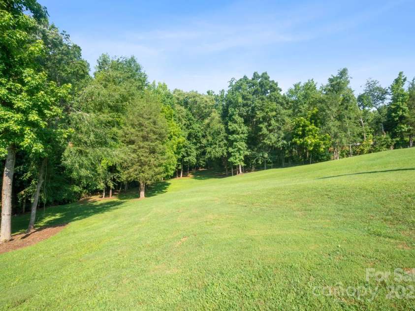 4660 Sugar Plum Lane, Davidson, NC 28036.  MLS# CAR4273062, YatesRealty ID 29516. 