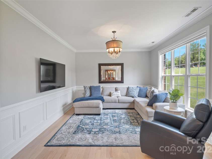 4660 Sugar Plum Lane, Davidson, NC 28036.  MLS# CAR4273062, YatesRealty ID 29516. Bright, airy Sitting/Music Rm just off the foyer