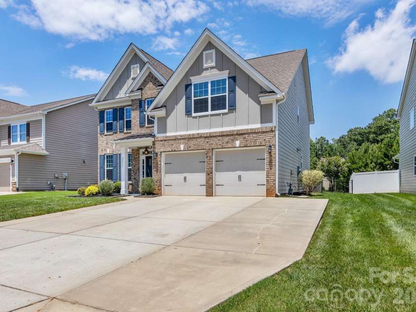 2377 Seagull Drive, Denver, NC 28037.  MLS# CAR4388549, YatesRealty ID 29517. 