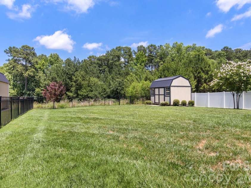 2377 Seagull Drive, Denver, NC 28037.  MLS# CAR4388549, YatesRealty ID 29517. 