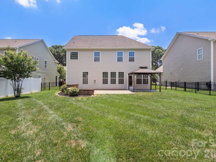2377 Seagull Drive, Denver, NC 28037.  MLS# CAR4388549, YatesRealty ID 29517. 