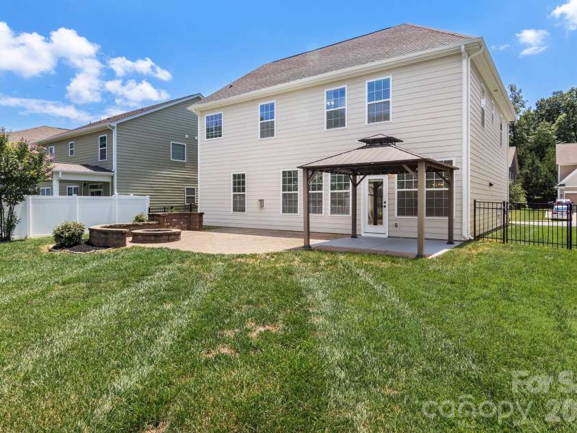 2377 Seagull Drive, Denver, NC 28037.  MLS# CAR4388549, YatesRealty ID 29517. 