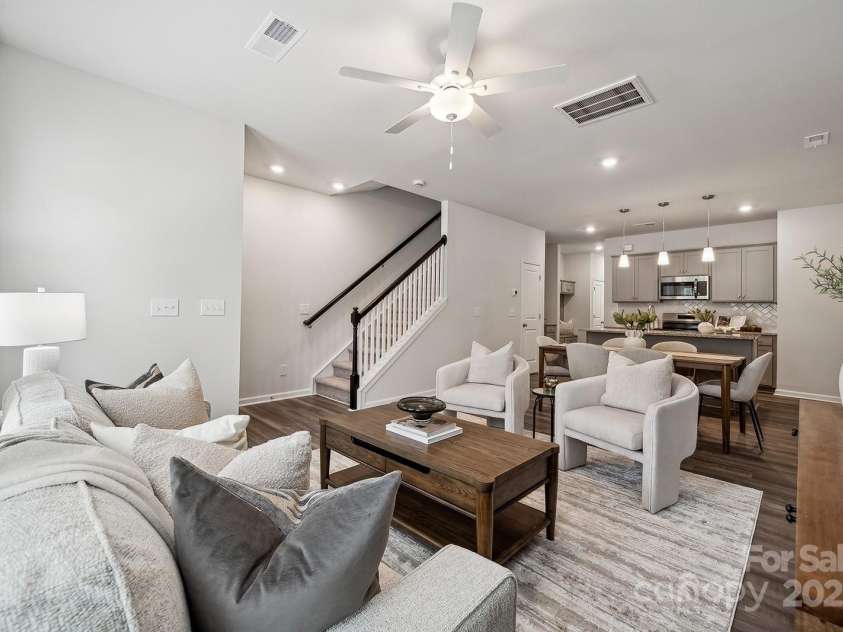 4732 Lakeview Road, Charlotte, NC 28216.  MLS# CAR4278590, YatesRealty ID 29517. REPRESENTATIVE PHOTO ONLY