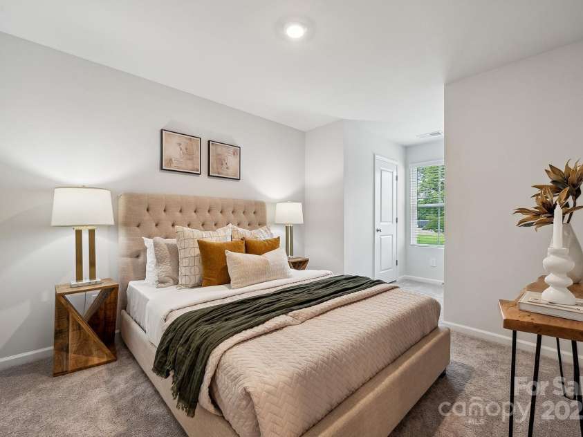 4732 Lakeview Road, Charlotte, NC 28216.  MLS# CAR4278590, YatesRealty ID 29517. REPRESENTATIVE PHOTO ONLY