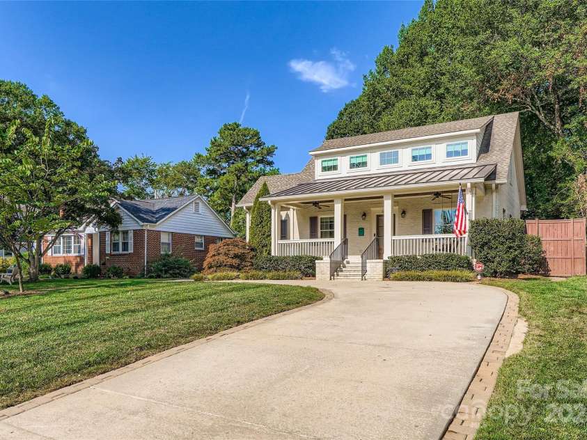 3826 Haven Drive, Charlotte, NC 28209.  MLS# CAR4286132, YatesRealty ID 29518. 