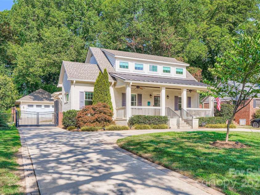 3826 Haven Drive, Charlotte, NC 28209.  MLS# CAR4286132, YatesRealty ID 29518. 