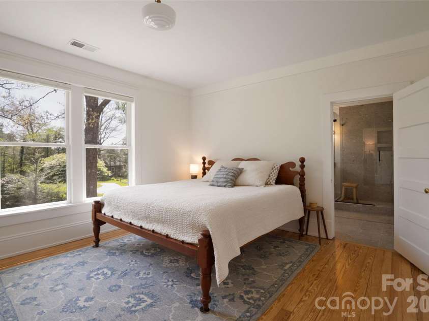 600 Main Street, Brevard, NC 28712.  MLS# CAR4368394, YatesRealty ID 29519. 
