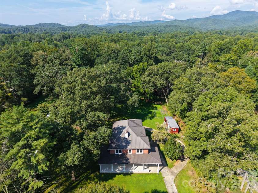 600 Main Street, Brevard, NC 28712.  MLS# CAR4368394, YatesRealty ID 29519. 