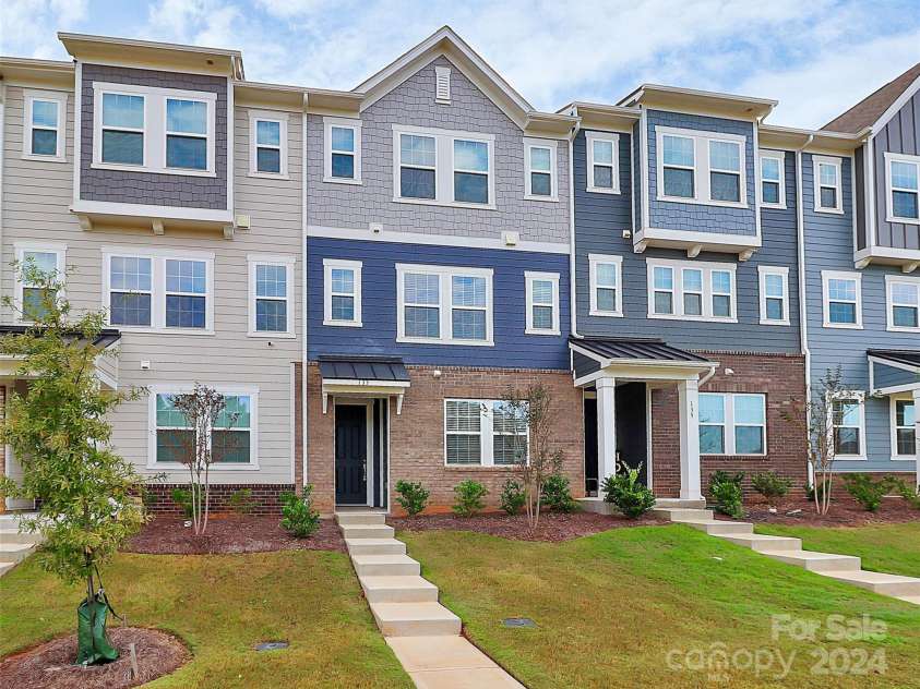 133 Morning Gap Parkway, Fort Mill, SC 29715.  MLS# CAR4208243, YatesRealty ID 2952. 