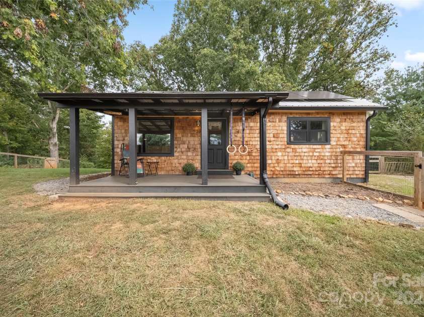 20 Indian Camp Branch Road, Weaverville, NC 28787.  MLS# CAR4303933, YatesRealty ID 2952. 