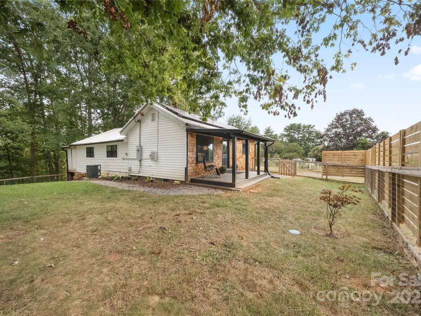 20 Indian Camp Branch Road, Weaverville, NC 28787.  MLS# CAR4303933, YatesRealty ID 2952. 