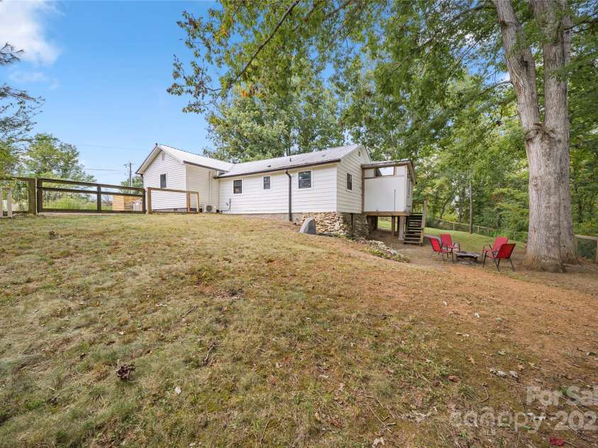 20 Indian Camp Branch Road, Weaverville, NC 28787.  MLS# CAR4303933, YatesRealty ID 2952. 